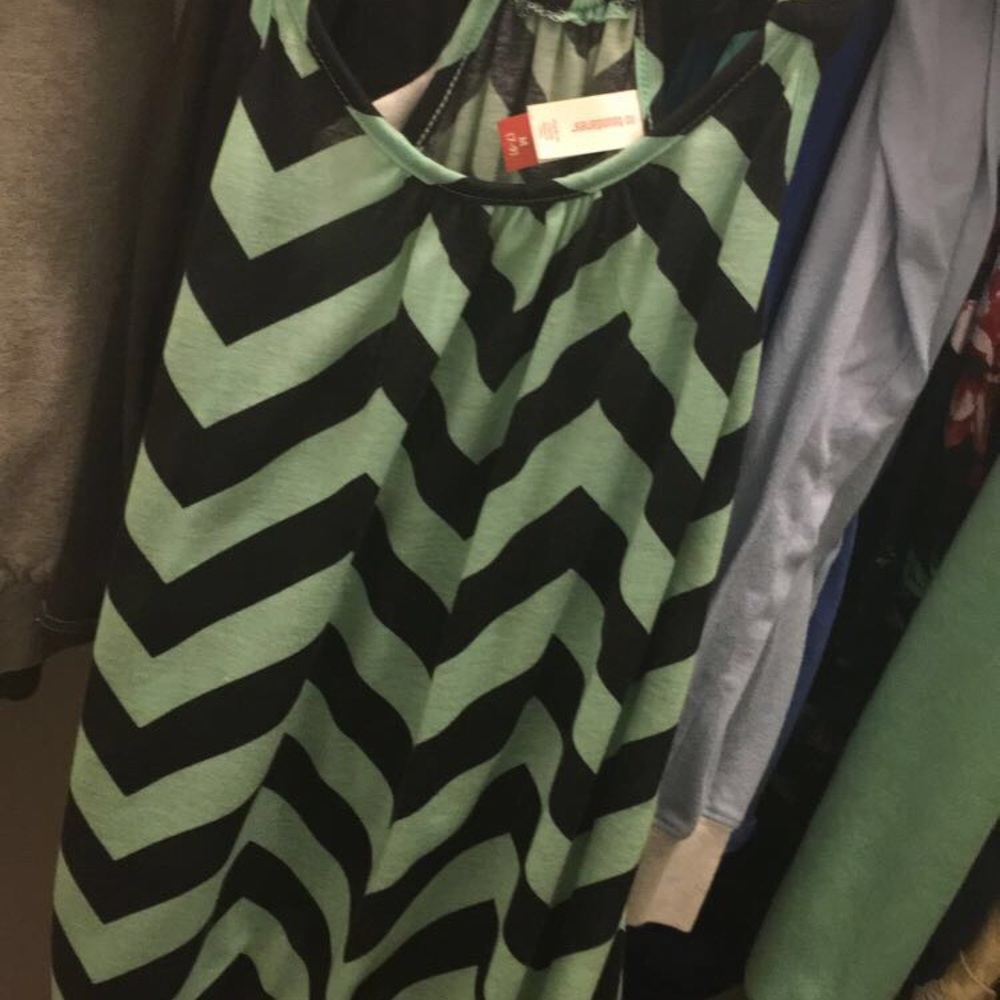 Blue and black chevron. Size medium.